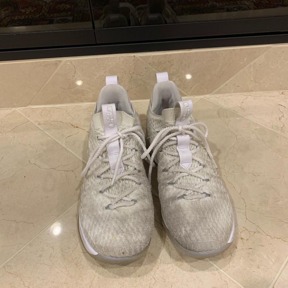 Lebron 15 low tops